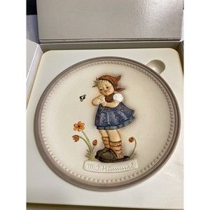Vintage MJ Hummel Collection Plates Series “Daisies Don’t Tell” Plate IOB
